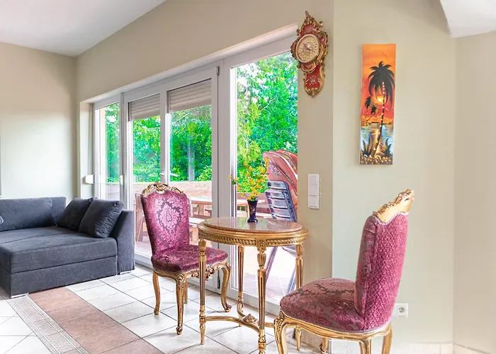 Villa Elegant Garden With Free Wifi Sleeps 25 Vienne