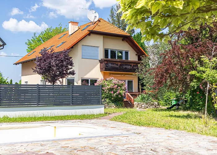 Elegant Garden With Free Wifi Sleeps 25 * Відень